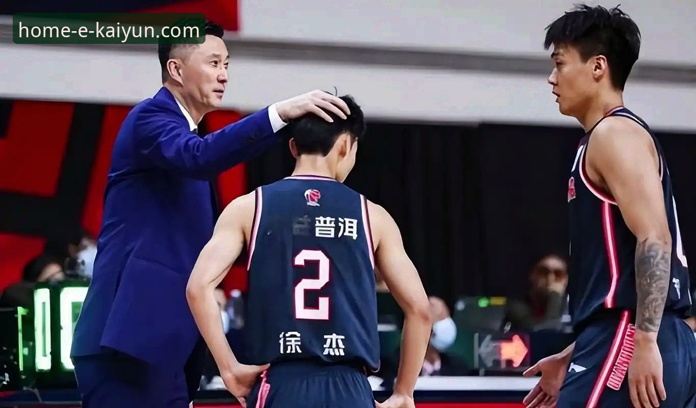 上海男篮12连胜巩固榜首之战：开云体育平台观赛体验与功能深度评测